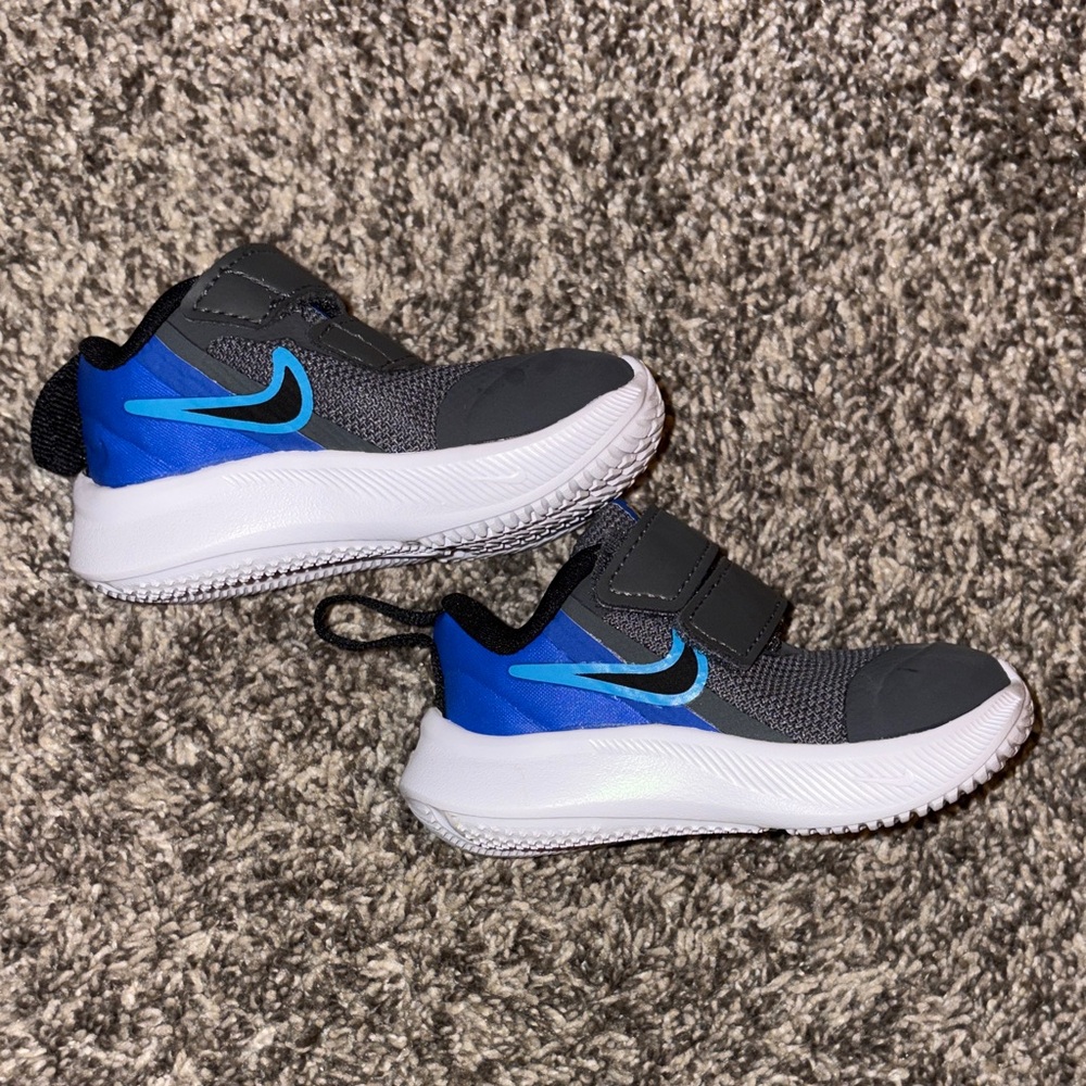 Nike Kids Black and Blue Sneakers with Velcro